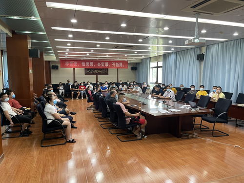 后勤處組織開展學(xué)校食堂食品安全操作規(guī)范專題培訓(xùn)